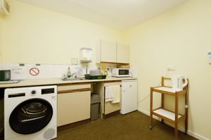 COMMUNAL KITCHEN- click for photo gallery